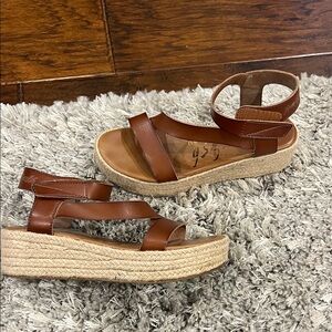 Blowfish Womens brown sandals. Size 8 1/2. Great condition